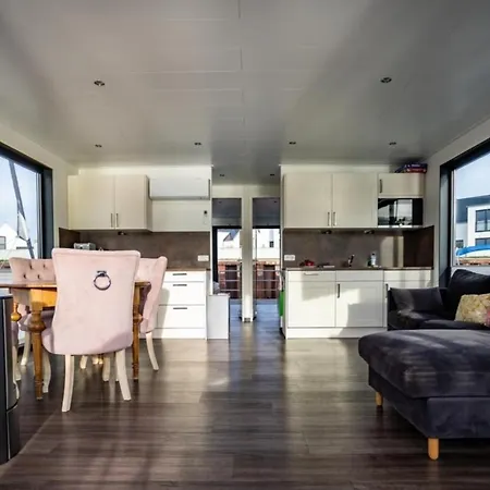 Hausboot Paradise - Lp9 船上ホテル ペーネミュンデ