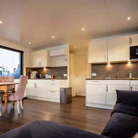 Hausboot Paradise - Lp9 船上ホテル ペーネミュンデ