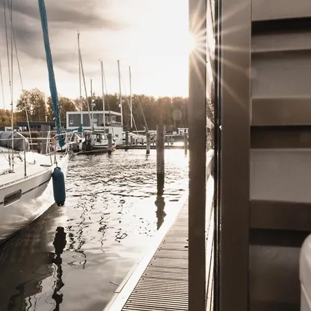 Hausboot Paradise - Lp9 *